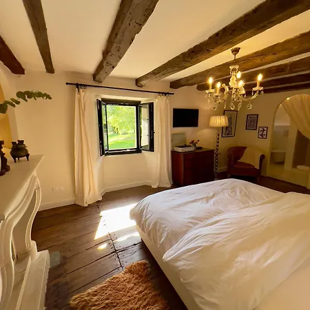 Bed & Breakfast Maison G.h. *